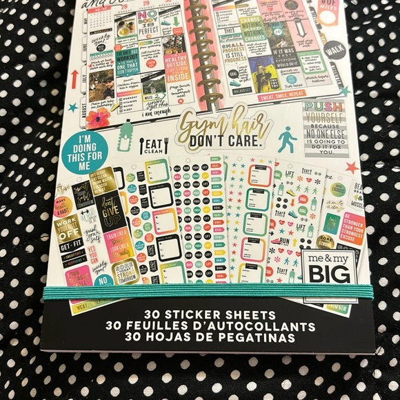 🌿🌼🌿🌸- The Happy Planner Fitness Stickers: 1475 pieces - Picture 4 of 7